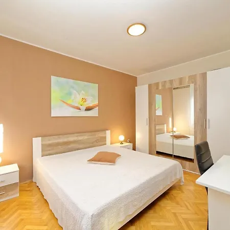 Carla Apartmán
